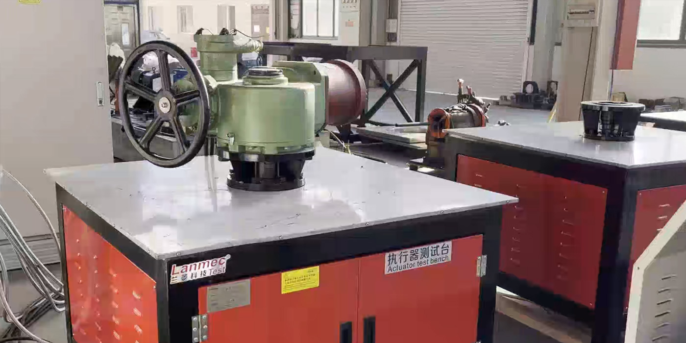 Test at the actuator test bench of Shanghai SAIC